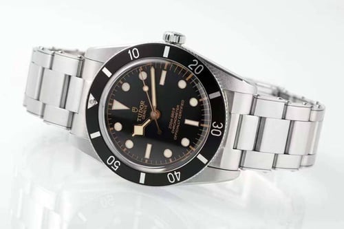 ساعة تيودور بلاك بي أسود ماستر كواليتي