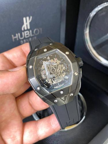 هوبلوت بيق بانق سانق بلو كينق هاي كواليتي