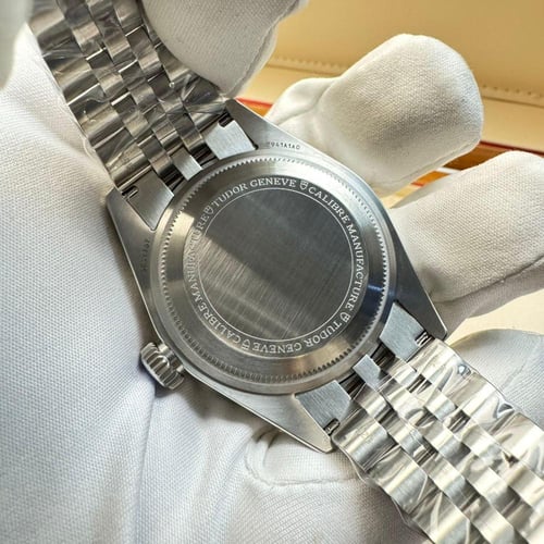 ساعة تيودور بلاك بي ماستر كواليتي