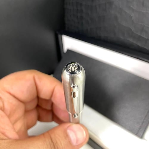 قلم دنهل سايد كار طبق الأصل