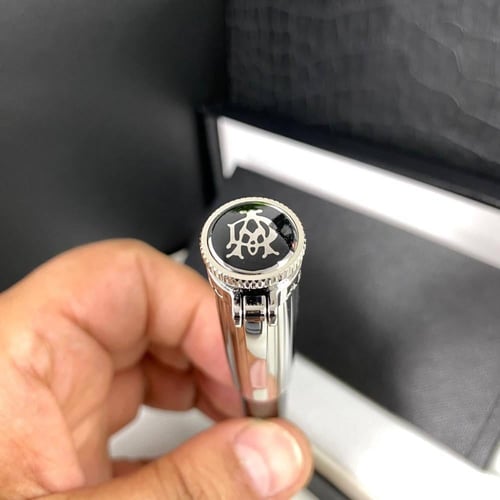 قلم دنهل سنتري مان طبق الأصل