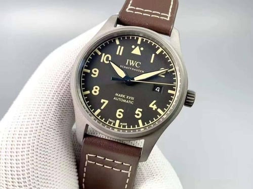 ساعة الطيار اي دبليو سي نتيتانيوم ماستر كواليتي