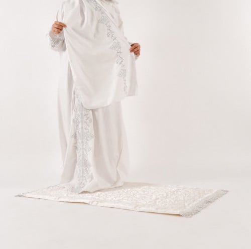 طقم سجادة صلاة (جاكار) قطعتين - ابيض