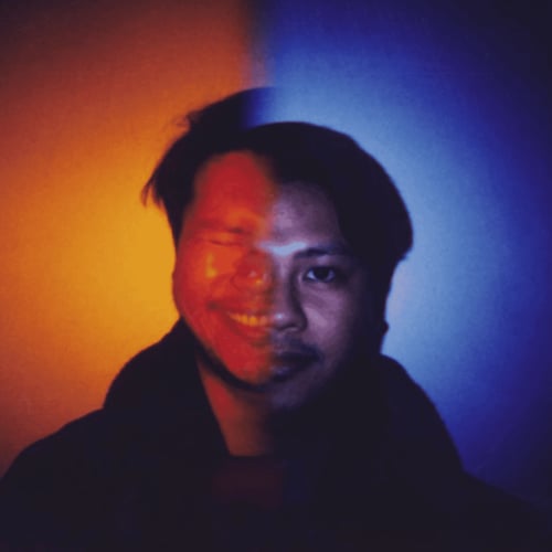 لوموجرافي - كاميرا Lomo Instant الفورية