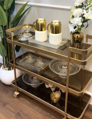 عربة تقديم ثلاث ادوار باللون الذهبي