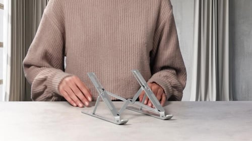 حامل لاب توب محمول قابل للتعديل للكمبيوتر والتابلت...