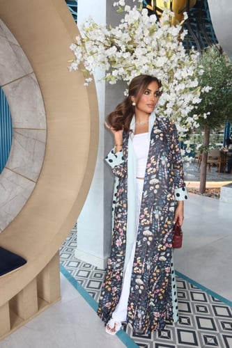 عباية Midnight Garden