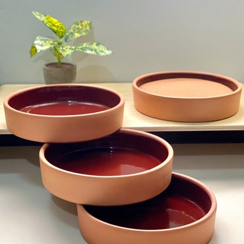 صحن فخاري كبير