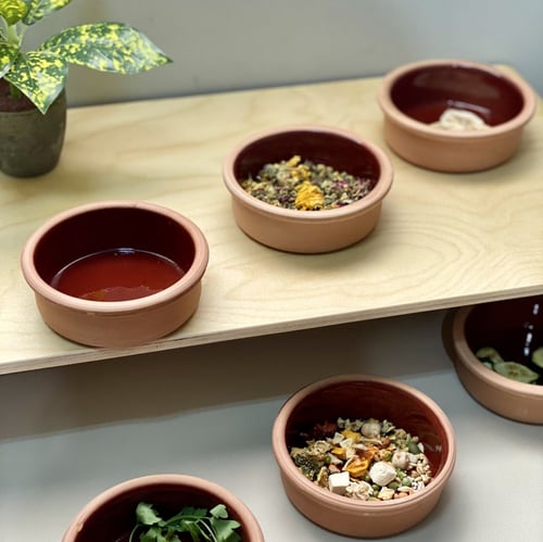 صحن فخاري صغير