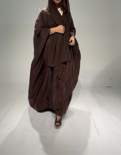 عبايه بشت حرير مغسول لون بني غامق