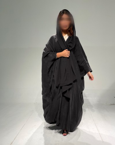 عبايه بشت حرير مغسول ياباني لون اسود