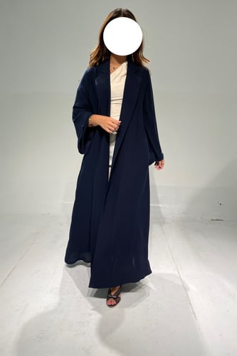 عباية لون كحلي