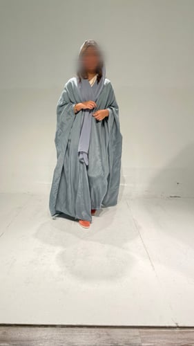 بشت لون رمادي فاتح