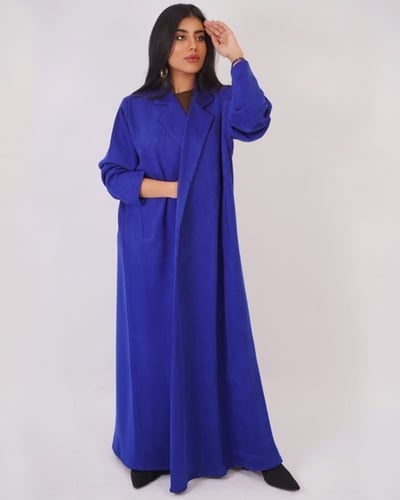 عبايه لون نيلي مبطنه