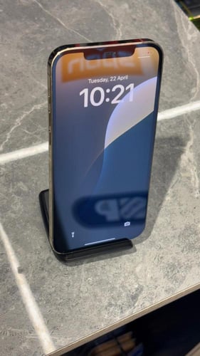 ايفون 12 برو ماكس لون ذهبي 256 جيجا بطارية 91% ( م...