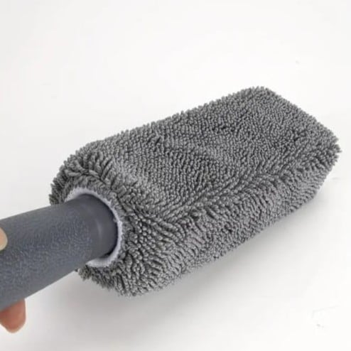 فرشاة من المايكروفايبر لتنظيف الجنوط