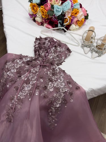 فستان حسناء