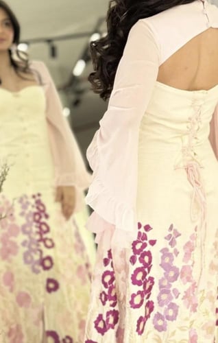 فستان طويل مشجر بأكمام شيفون وردي