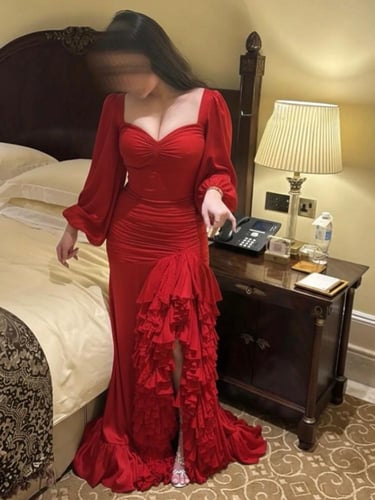 فستان سهرة ملكي بتصميم الكورسيه