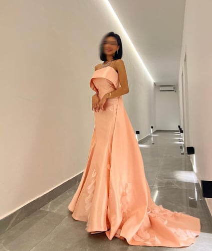 فستان النجلاء