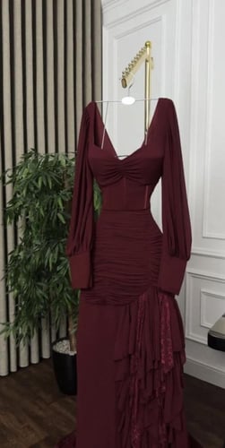 فستان سهرة ملكي بتصميم الكورسيه