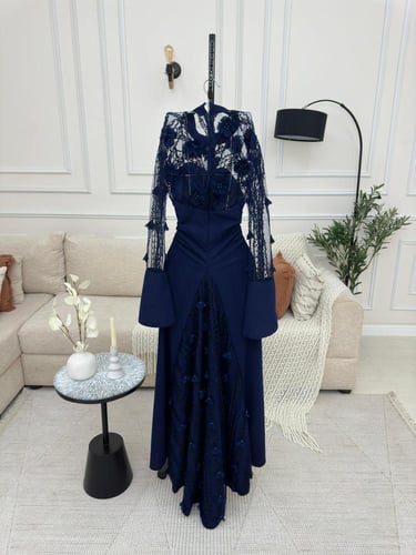 فستان العنقاء