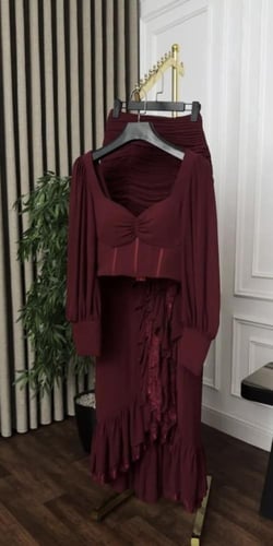 فستان سهرة ملكي بتصميم الكورسيه