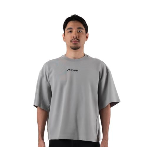 gray T-shirt
