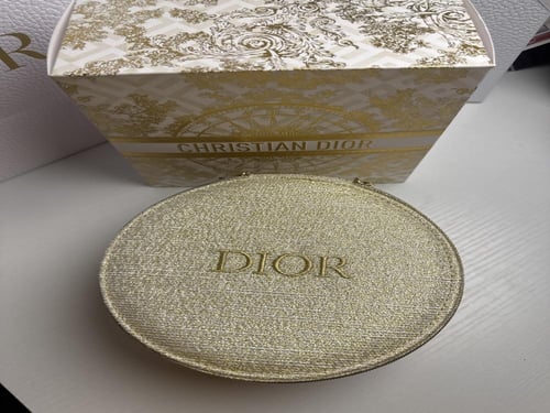 شنطة DIOR ذهبي