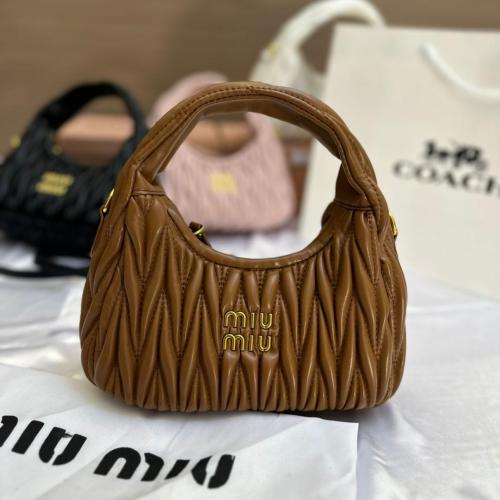 شنطة MIU MIU