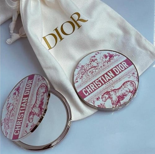 مراية ديور CHRISTIAN