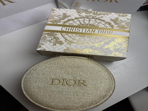 شنطة DIOR ذهبي