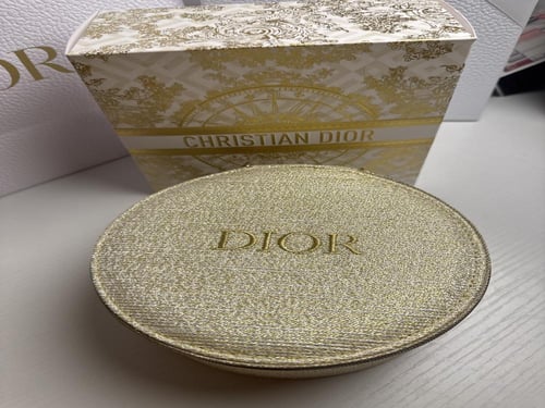 شنطة DIOR ذهبي