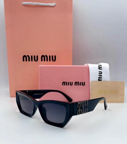 نظارات MIU MIU