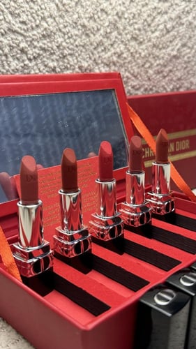 بوكس ارواج ديور احمر