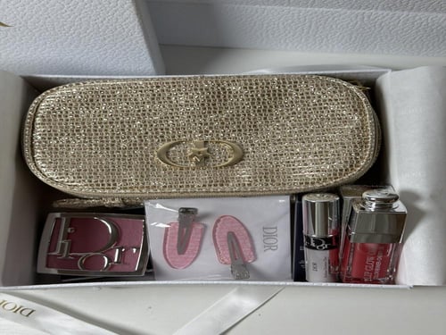 بوكس الشنطة الذهبيه