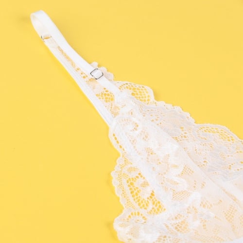 بيبي دول أبيض