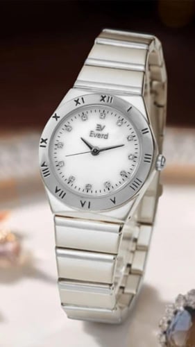 ساعة نسائية