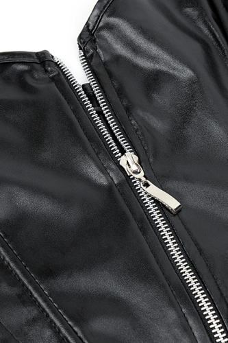 كورسيه جلد مع تنورة قصيرة