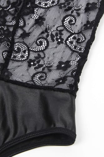 بودي سوت أسود