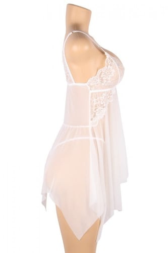 بيبي دول أبيض