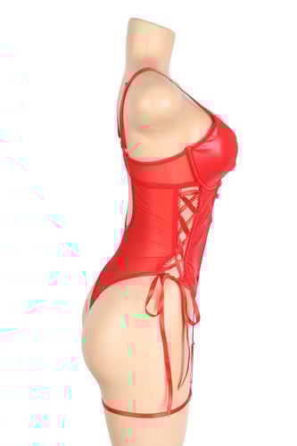 بودي سوت مثير جلد