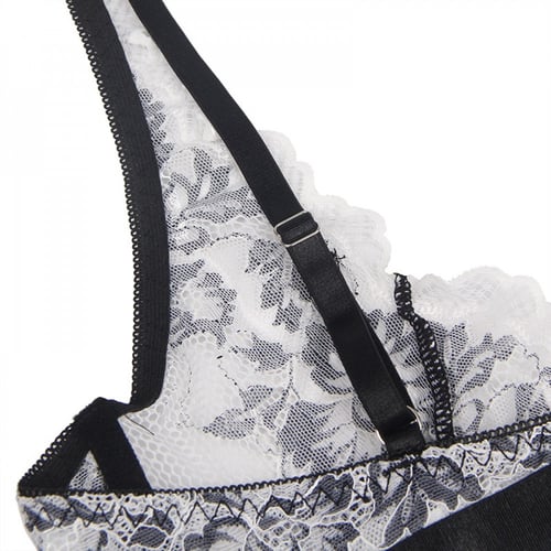 طقم لانجري ابيض