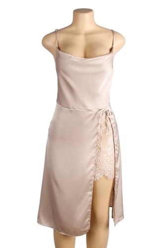 فستان لانجري مثالي لشهر العسل