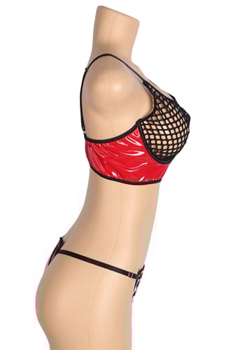 لانجري مثير من الجلد