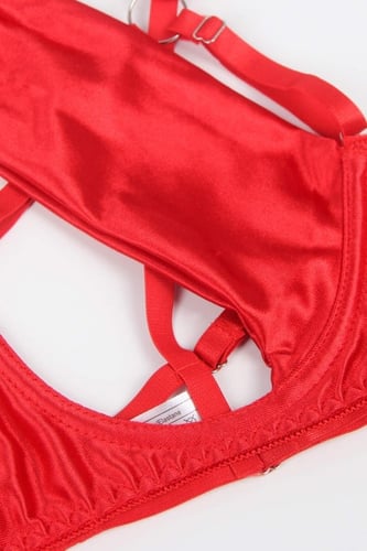 طقم لانجري أحمر