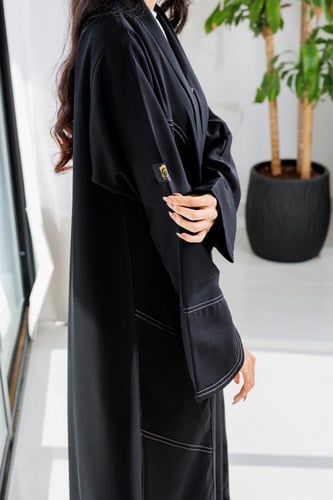 عباية خطوط برم