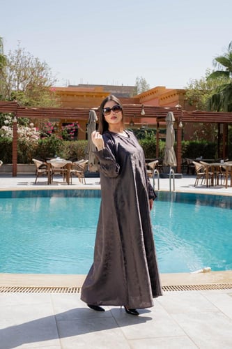 عباية سُمره