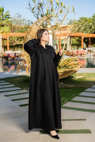 عباية نص قلبة مثلث