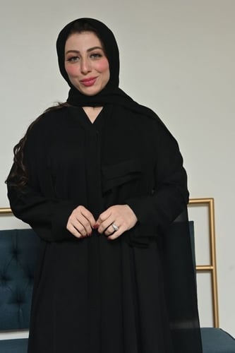 عباية كلوش سادة بخطوط من اسفل